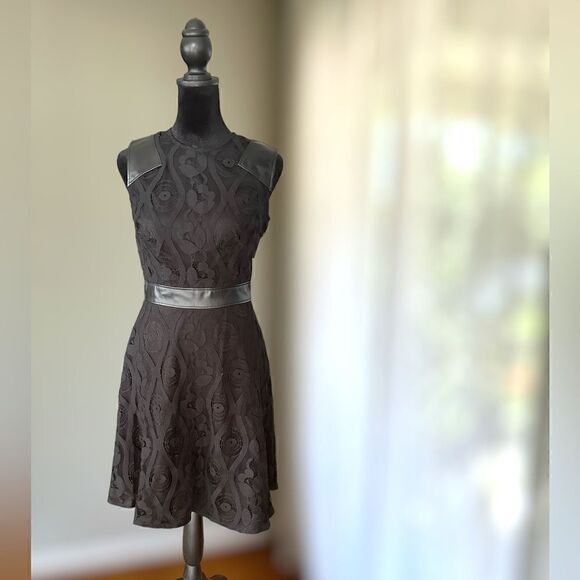 Marc New York Andrew Marc Black Dress Faux Leather Panels Size 2 - Picture 13 of 15